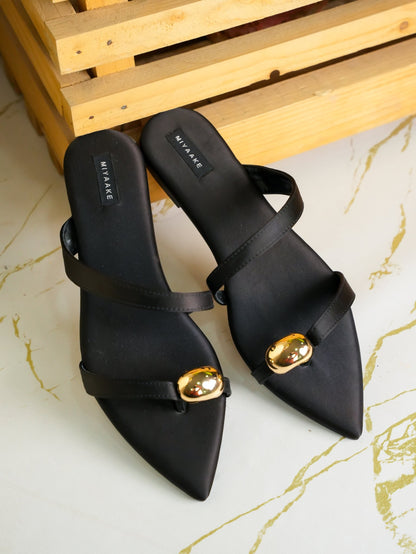 Zarnish - Black & Gold