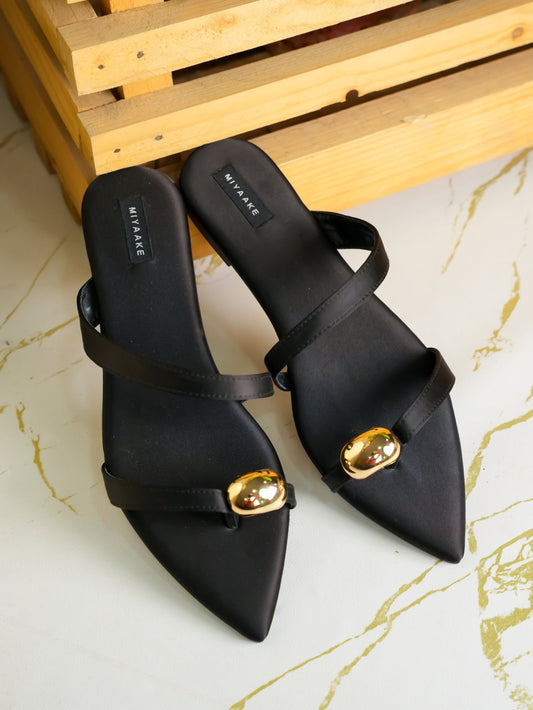 Zarnish - Black & Gold